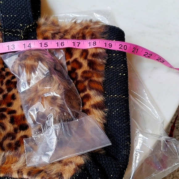 NWT America and Beyond Phantom Leopard Shoulder bag with woven lurex strap - Picture 7 of 9